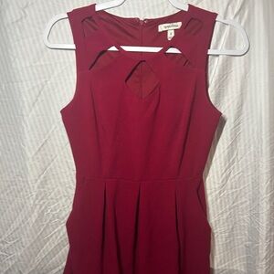 Cute red/burgundy dress, with pockets
